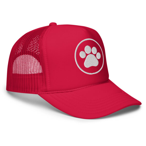 Foam trucker hat with pet leg - Image 9