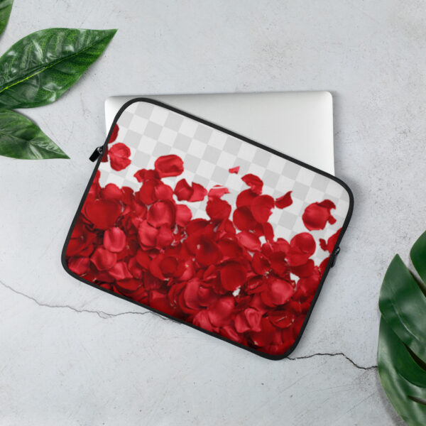 Elegant Roses Laptop Sleeve – Stylish & Protective Case - Image 2