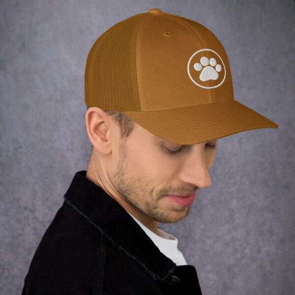 Trucker Cap With Pet Leg - Image 36