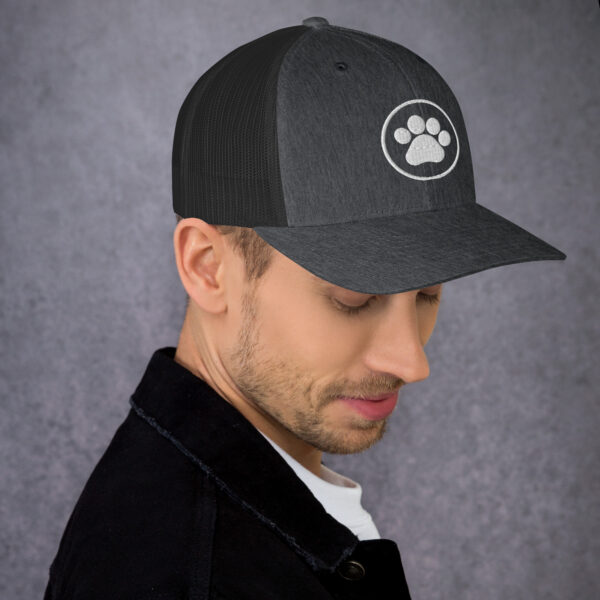 Trucker Cap With Pet Leg - Image 30