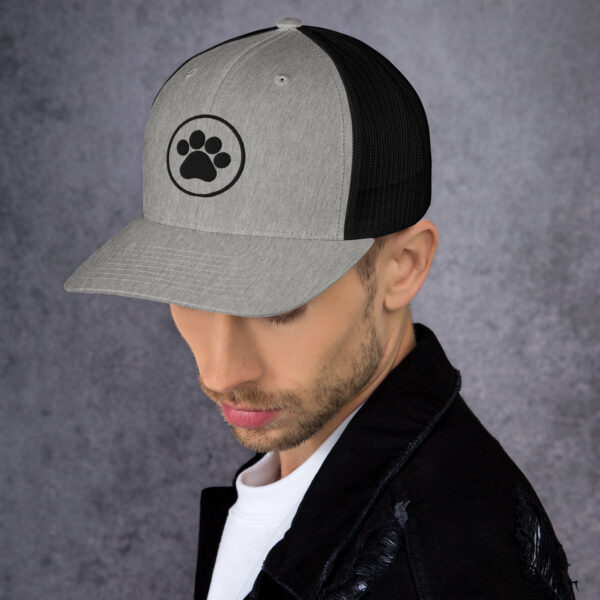 Trucker Cap With Black Color Pet Leg - Image 14
