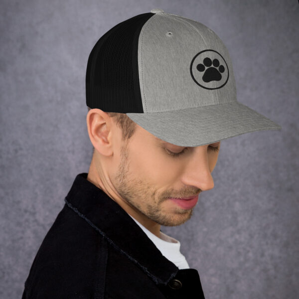 Trucker Cap With Black Color Pet Leg - Image 15