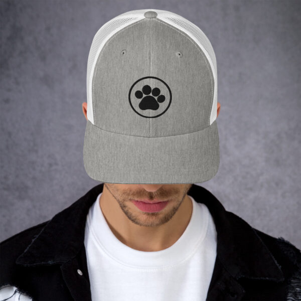Trucker Cap With Black Color Pet Leg - Image 16