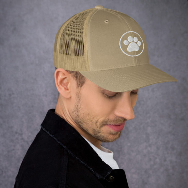 Trucker Cap With Pet Leg - Image 51