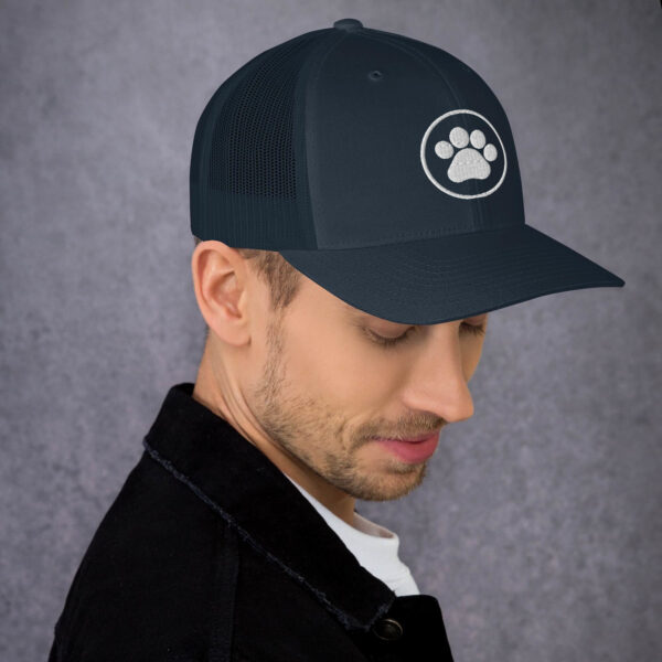 Trucker Cap With Pet Leg - Image 9