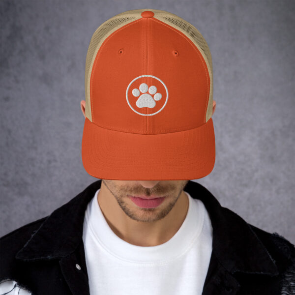 Trucker Cap With Pet Leg - Image 37