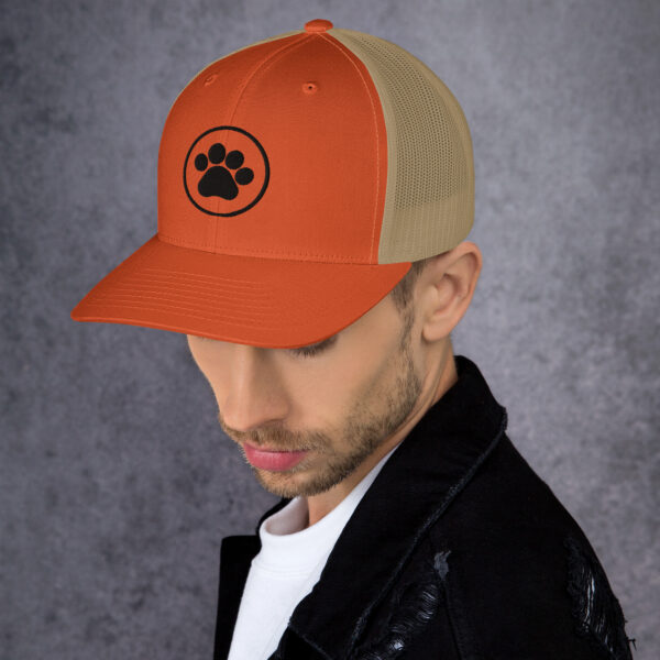 Trucker Cap With Black Color Pet Leg - Image 8