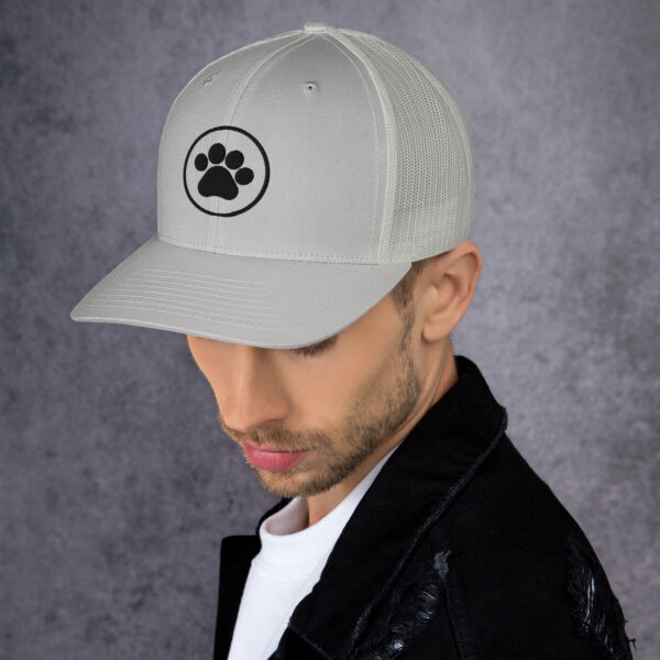Trucker Cap With Black Color Pet Leg - Image 20