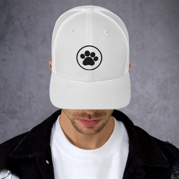 Trucker Cap With Black Color Pet Leg - Image 28
